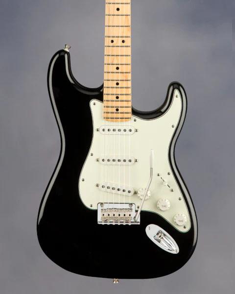 Player Stratocaster, Maple Fingerboard, Black