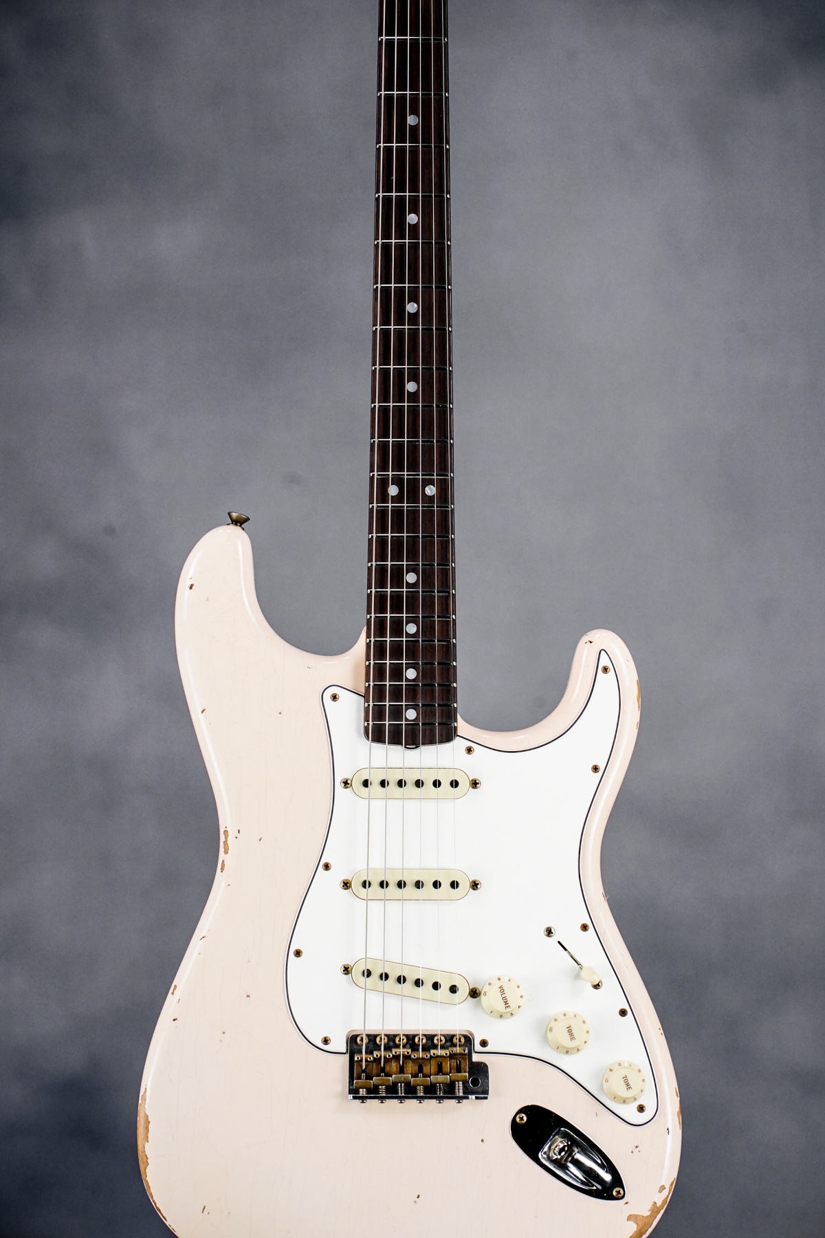 Limited Edition 64' Stratocaster Relic - Super Faded Aged Shell Pink