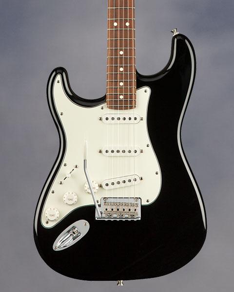 Player Stratocaster Left Handed, Pau Ferro Fingerboard, Black