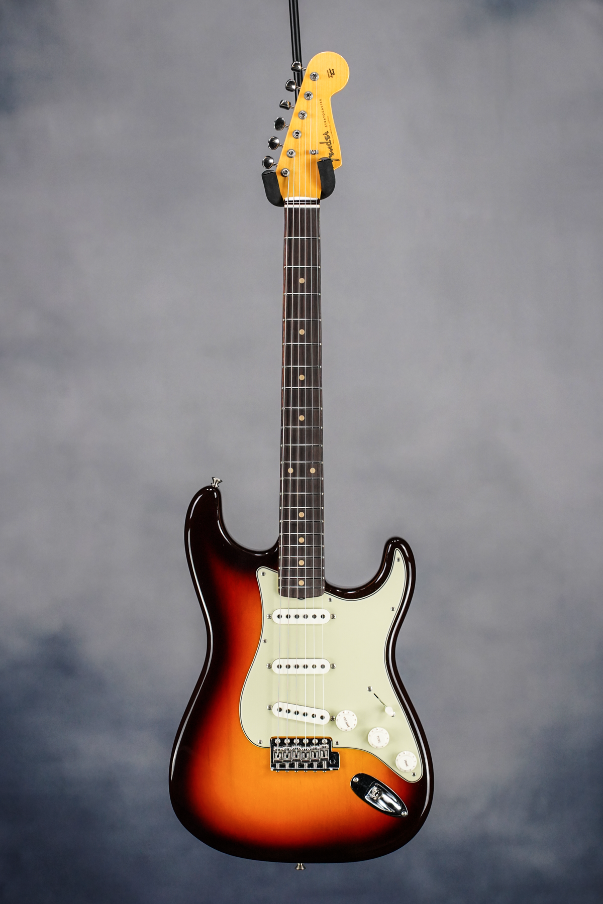 Vintage Custom 1959 Stratocaster NOS, Rosewood Fingerboard, Chocolate 3-Color Sunburst
